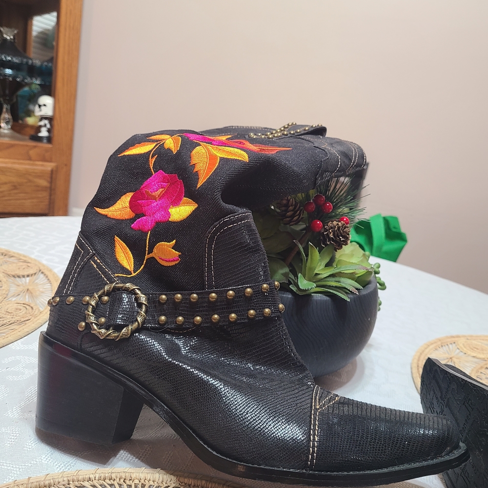 J.Renee Black Heeled Boots with Pink & Orange Floral Embroidery - Picture 4 of 7